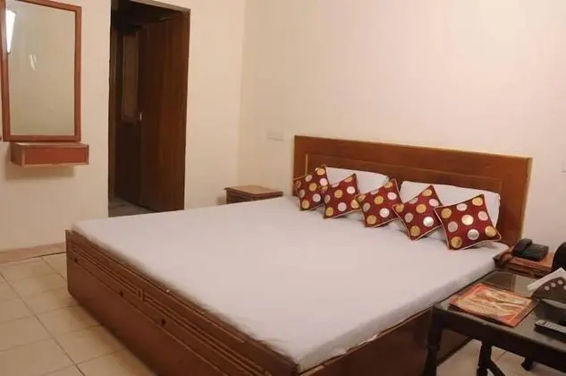 Deluxe Büyük Yataklı Tek Kişilik Oda, 1 Çift Kişilik Yatak, Sigara İçilmez, Şehir Manzaralı