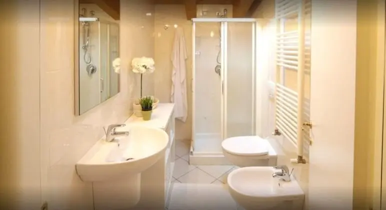 Double Room, 1 Large Twin Bed, Kitchenette