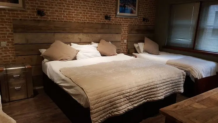 Comfort Dört Kişilik Oda (26 Dublin Street Lane South)