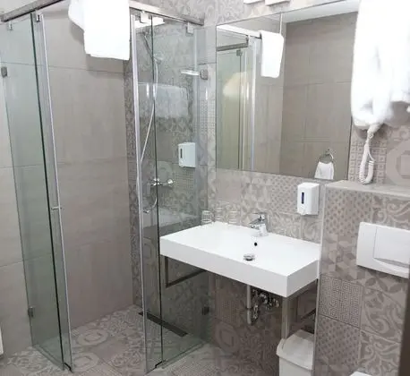 Standard Tek Büyük veya İki Ayrı Yataklı Oda
