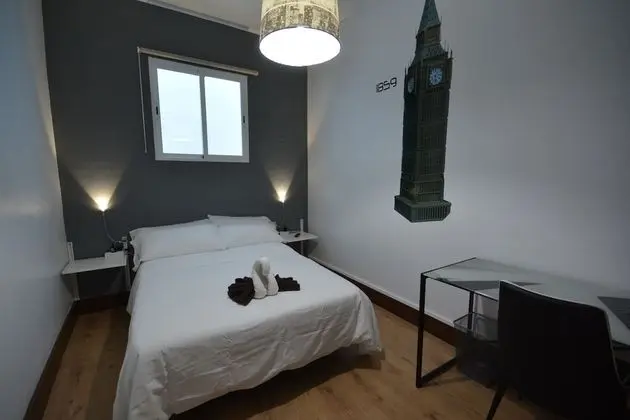Tek Büyük Yataklı Oda, 1 Çift Kişilik Yatak, Ortak Banyo (Interior)