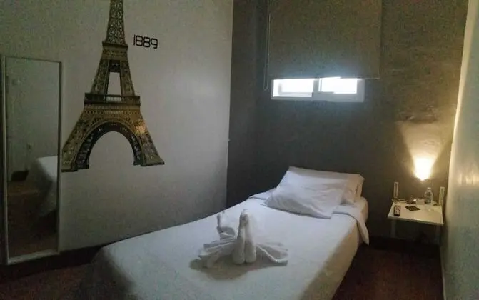 Tek Kişilik Oda, Ortak Banyo
