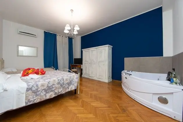 Deluxe Üç Kişilik Oda
