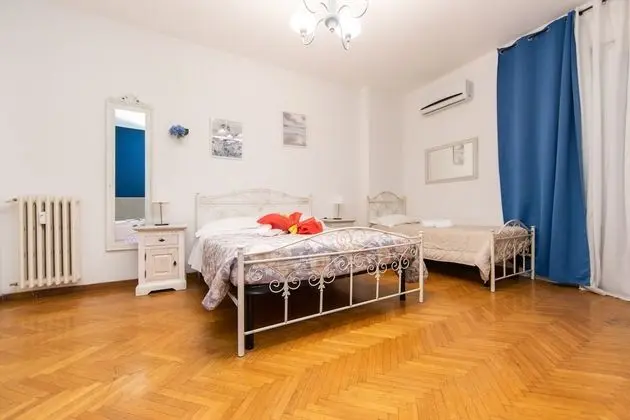 Deluxe Üç Kişilik Oda