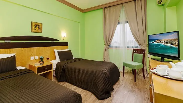 STANDARD ROOM
