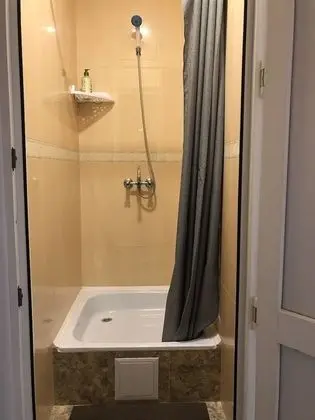 Basic Ortak Ranzalı Oda (5 beds)