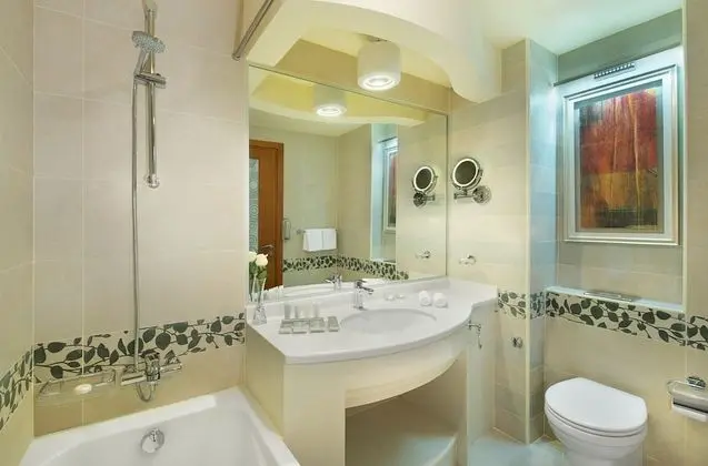 Family Interconnected Room