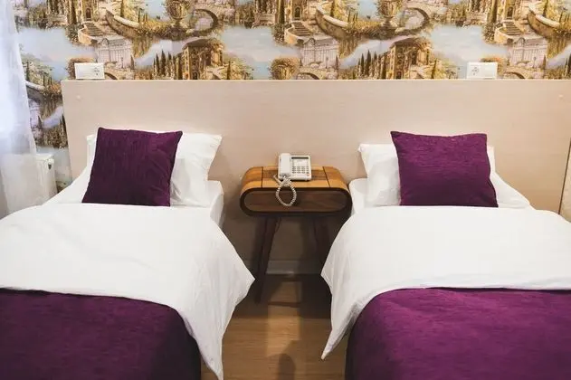 Basic İki Ayrı Yataklı Oda