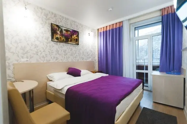 Basic Tek Büyük Yataklı Oda