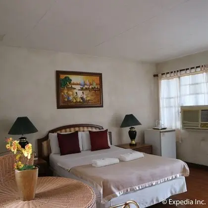 Oda, Balkon, Göl Kenarı