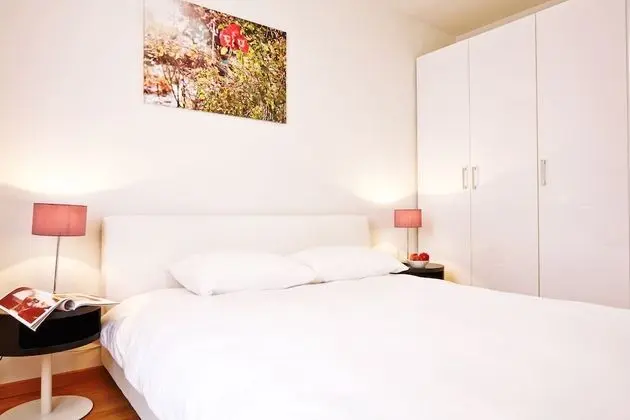 1-Bedroom Apartment