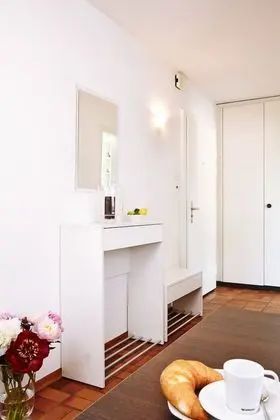 Business 1-Bedroom Apartment