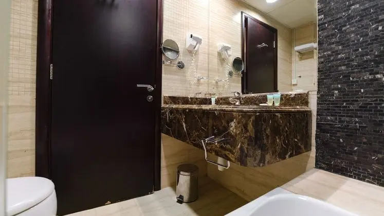 One Bedroom Apartment with Balcony - 3 Adults