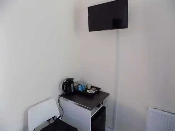 Economy Tek Büyük Yataklı Oda, Ortak Banyo (Room 4)