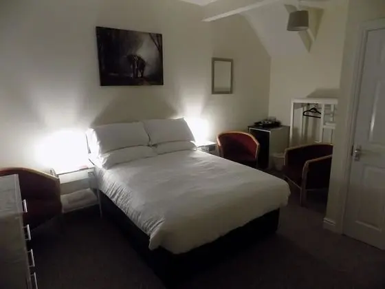 Tek Büyük Yataklı Oda, Ortak Banyo (Room 1)