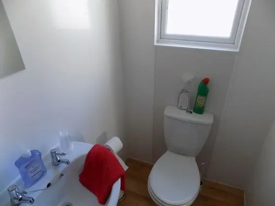 Tek Büyük Yataklı Oda, Ortak Banyo (Room 1)