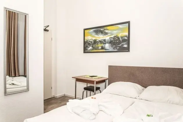 Standard Tek Büyük Yataklı Oda