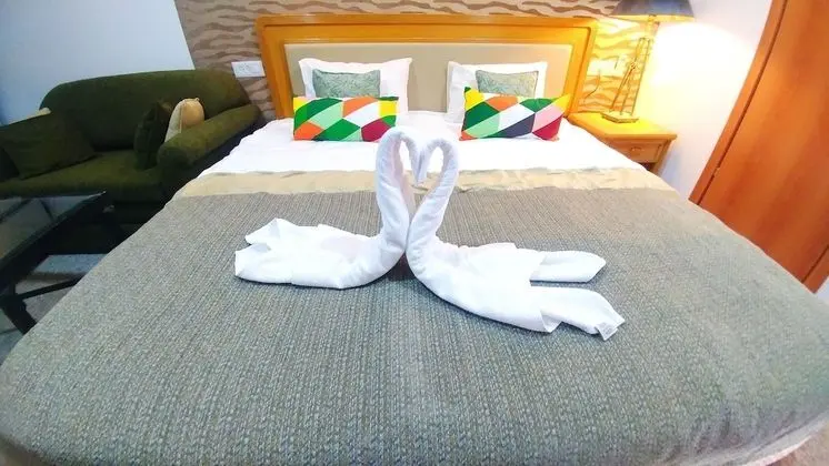 Deluxe Stüdyo Süit, Balkon, Kısmi Deniz Manzaralı