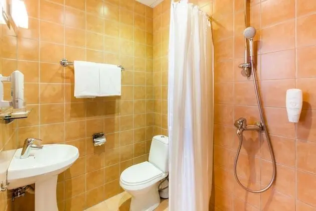 Üç Kişilik Oda (Street View)