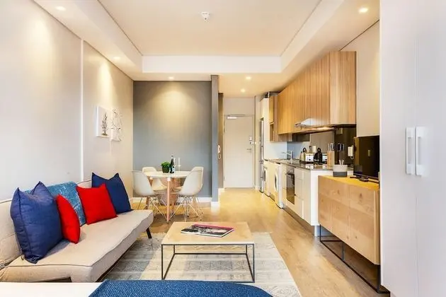 Luxury Oda