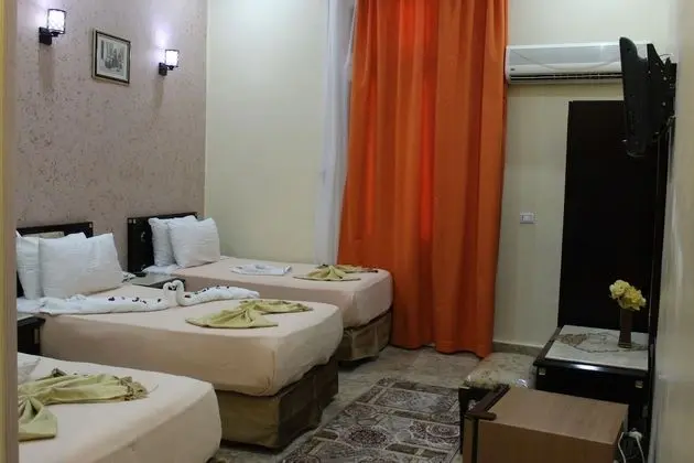 Üç Kişilik Oda