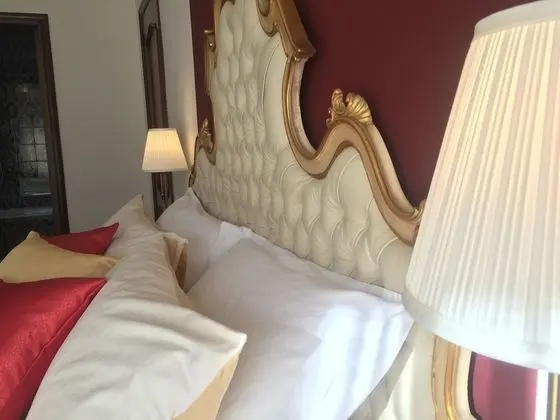 Junior Süit, Balkon