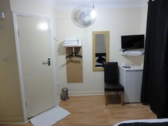 Basic İki Ayrı Yataklı Oda