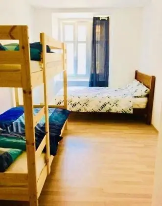 Tek Büyük Yataklı Oda, Ortak Banyo