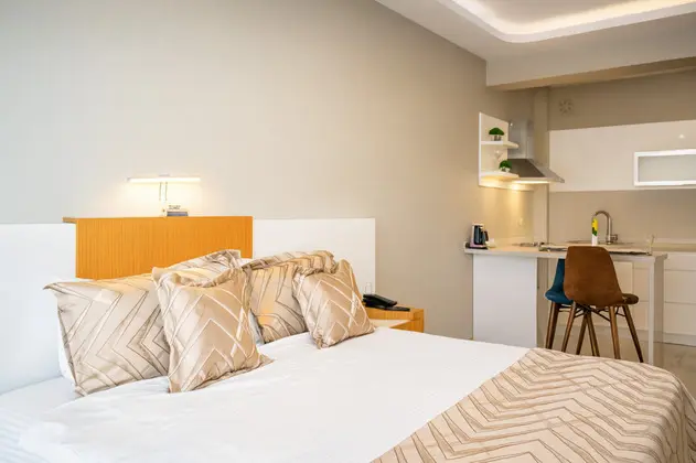 Studio, Şehir Manzaralı