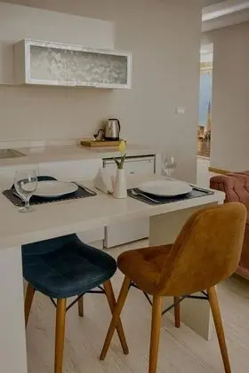 Studio, Şehir Manzaralı