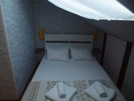 Basic Tek Büyük Yataklı Oda