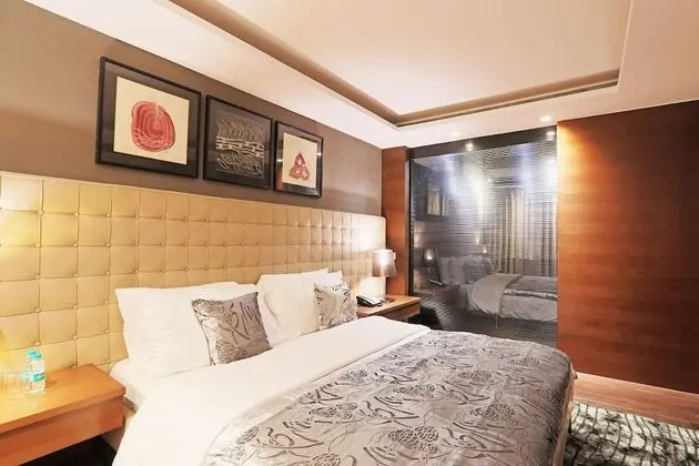 Suite Room