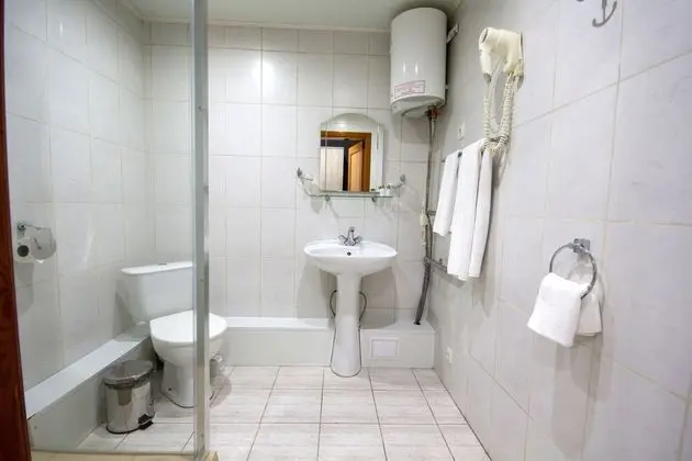 Standard Tek Büyük Yataklı Oda