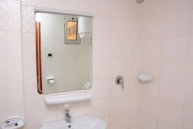 Standard Tek Büyük veya İki Ayrı Yataklı Oda