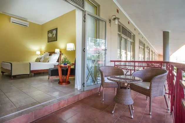 Tek Büyük Yataklı Oda, 1 Büyük (Queen) Boy Yatak, Balkon, Avlu Manzaralı