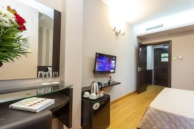 Deluxe Tek Büyük Yataklı Oda