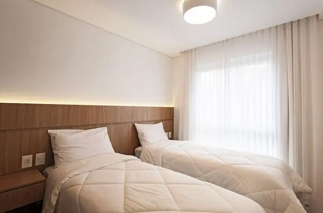2 QUARTOS, CAMA CASAL + SOFÁ CAMA (MÁX 06 PESSOAS)