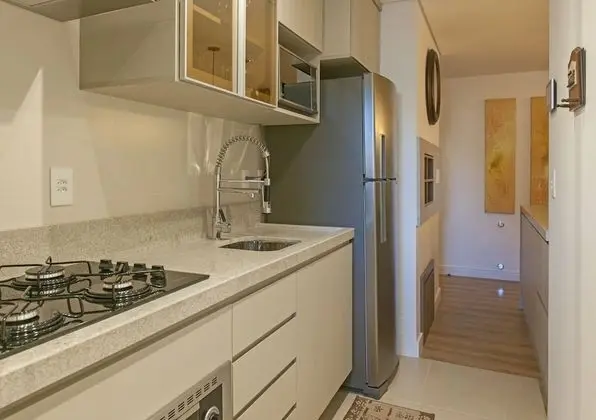 2 QUARTOS, CAMA CASAL + SOFÁ CAMA (MÁX 06 PESSOAS)