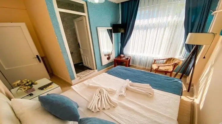 Çift Kişilik, Bahçe Manzaralı