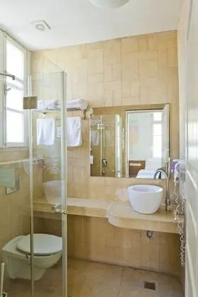 Economy Tek Büyük Yataklı Oda