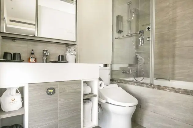 Üç Kişilik Oda (One Double & One Single Bed)