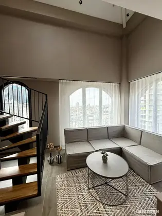 Jakuzili Loft Suite