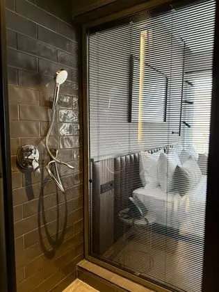 Sehir Manzarali Studio Suite