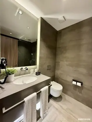 Tek Yatak Odali Suite