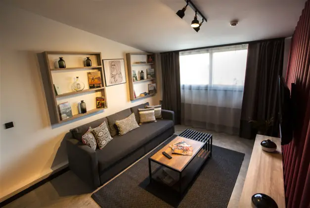 Manzarasiz 1+1 Apartment Custom Oda