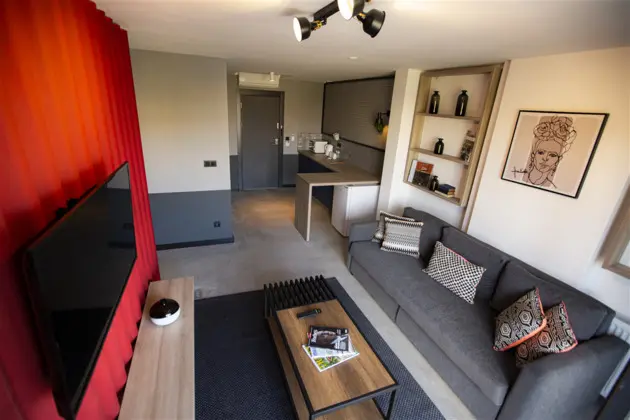 Sehir Manzarali, 1+1 Apartment Custom Oda