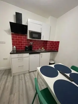 Standard Stüdyo, Özel Banyo (Quad )