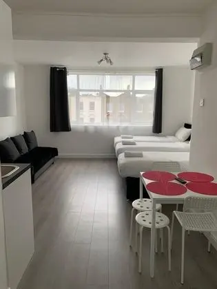 Standard Stüdyo, Özel Banyo (Quad )