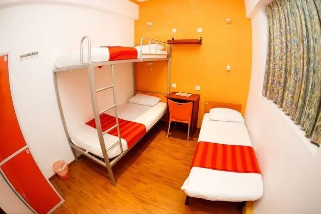 İki Ayrı Yataklı Oda, 2 Tek Kişilik Yatak (shared bathroom )