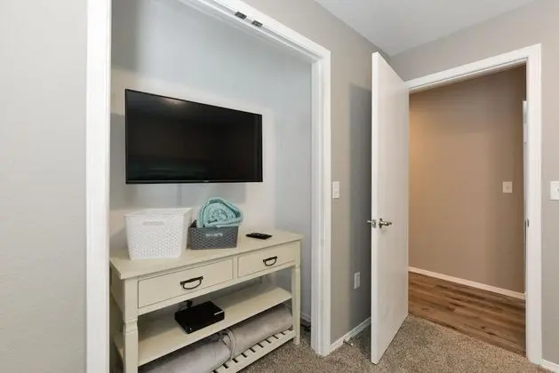 Daire (CityScape - Premier Condo -VIEWS - Up)